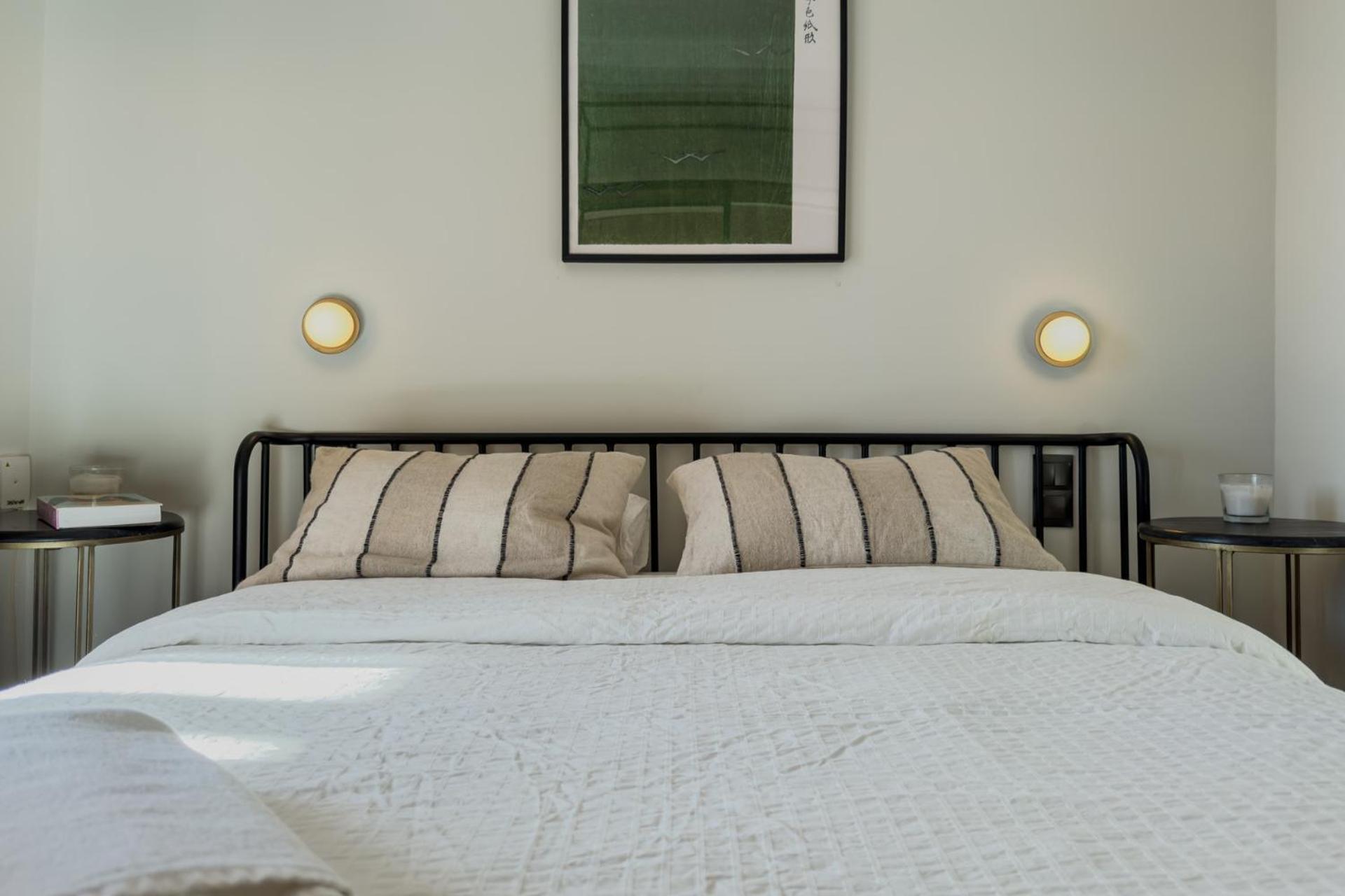 Oasis Suites Downtown Барселона Екстериор снимка