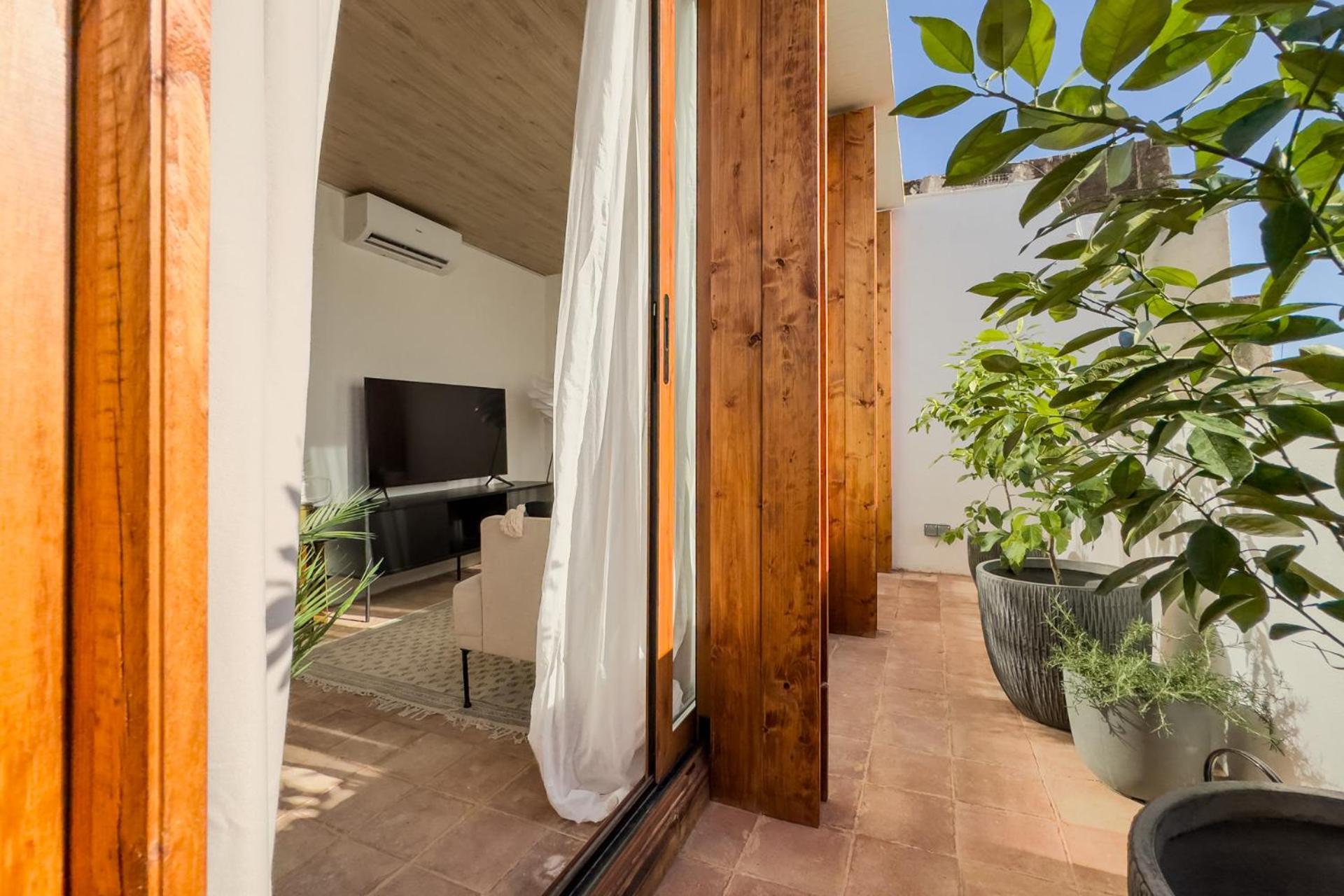 Oasis Suites Downtown Барселона Екстериор снимка