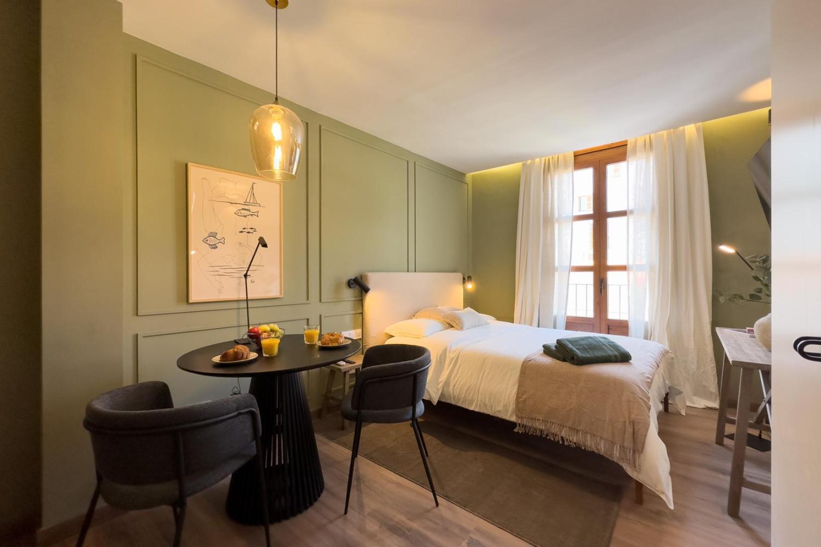 Oasis Suites Downtown Барселона Екстериор снимка