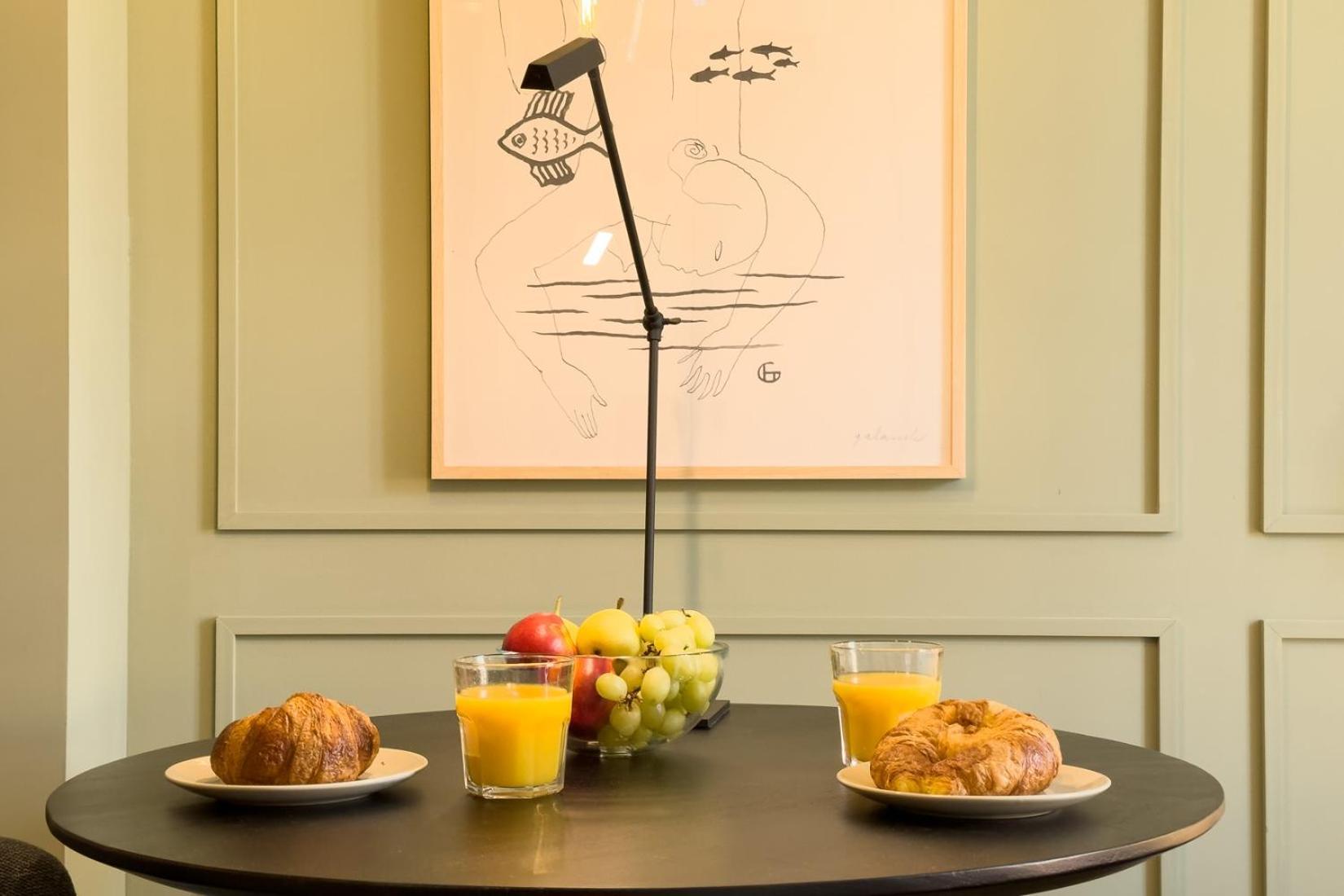 Oasis Suites Downtown Барселона Екстериор снимка